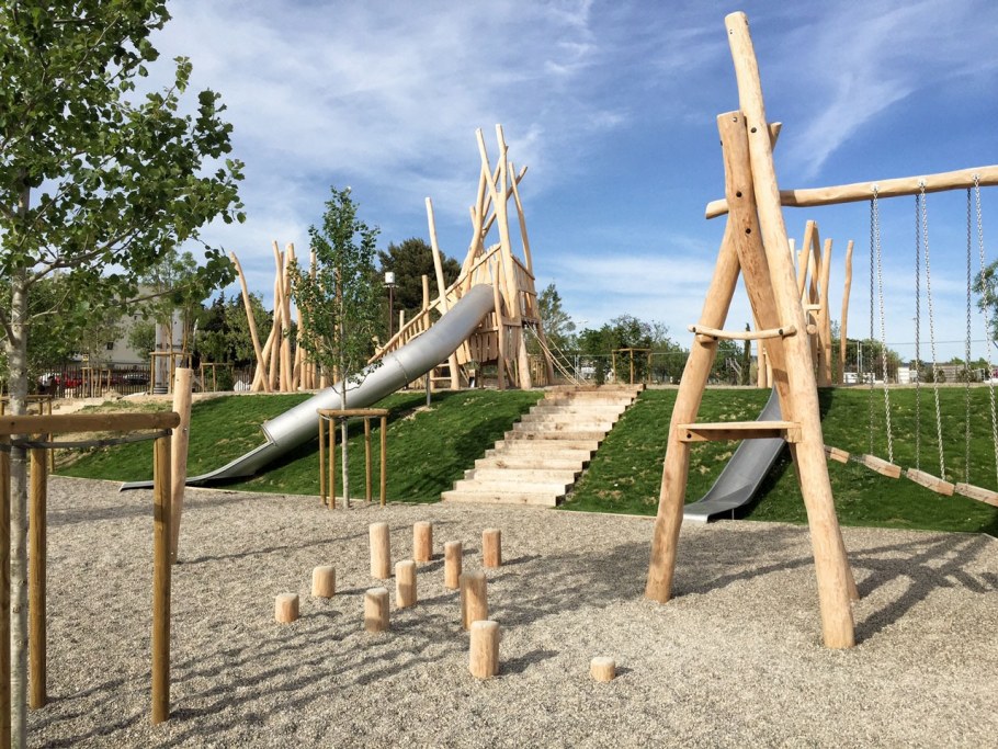 Детские домики из бревна