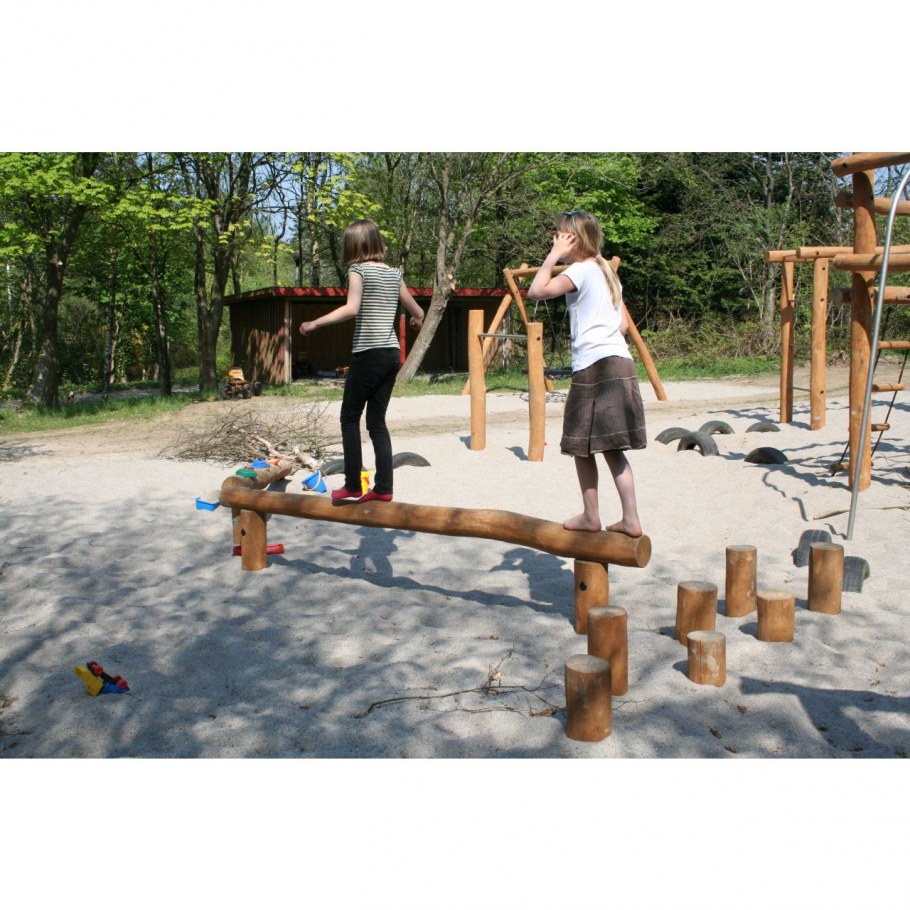 Деревянные детские площадки из бревна