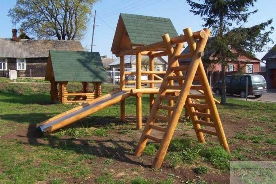 Детские площадки из оцилиндрованного бревна
