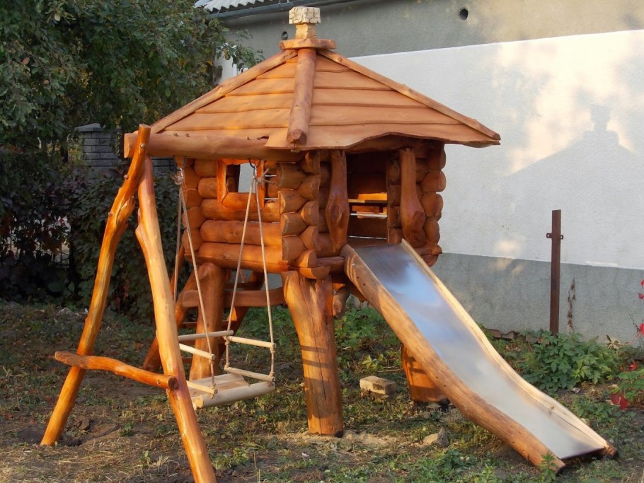 Необычные детские площадки из дерева