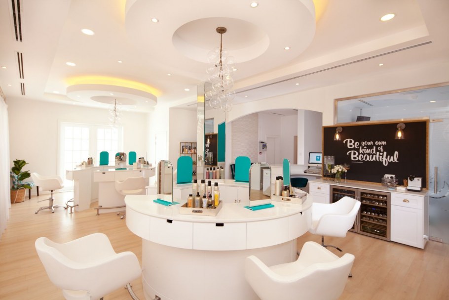 Красивый интерьер салона красоты