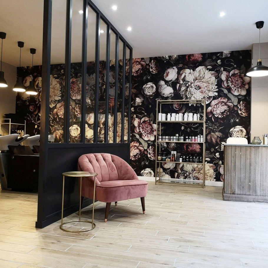 Стильный салон красоты интерьер