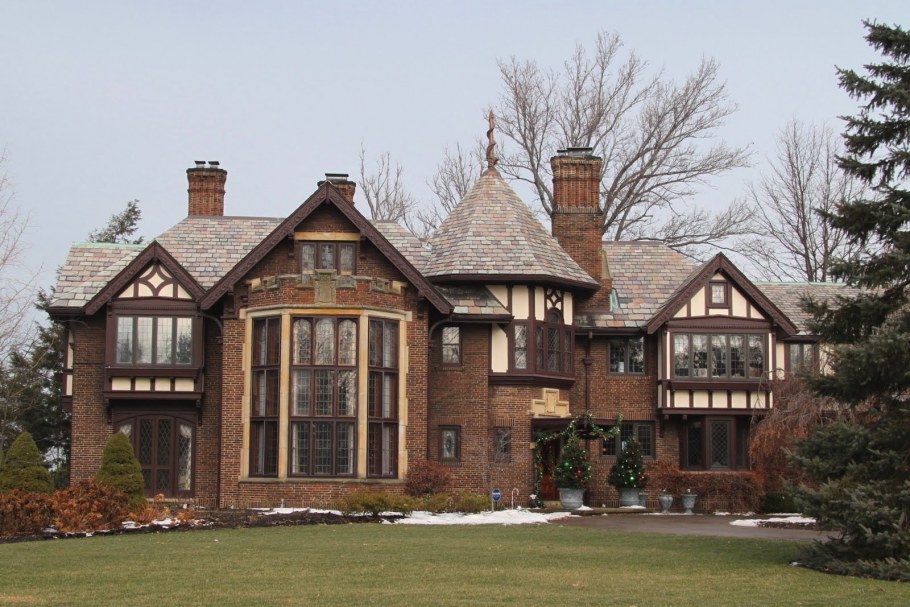 Стиль Тюдор (Tudor Revival Cottage)