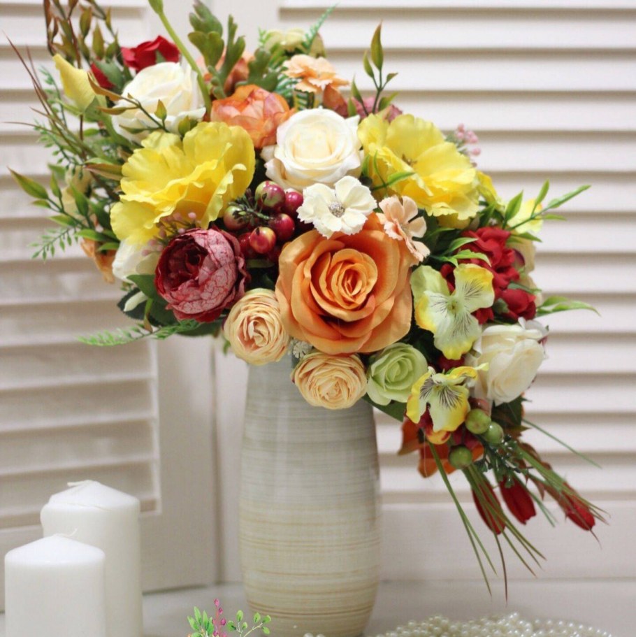 Цветочные композиции в вазах