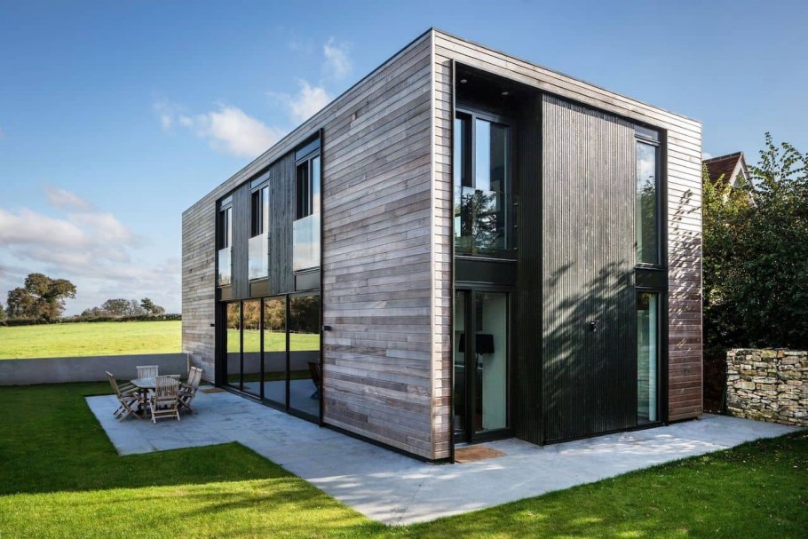 Дом из кирпича в современном стиле