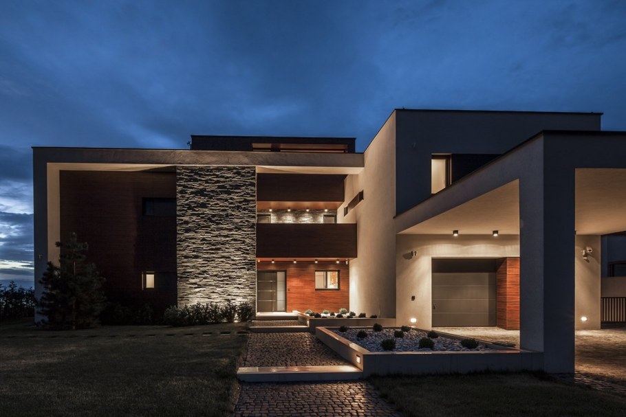 Отделка дома с плоской крышей