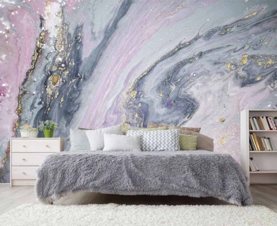 Светлые обои в гостиную