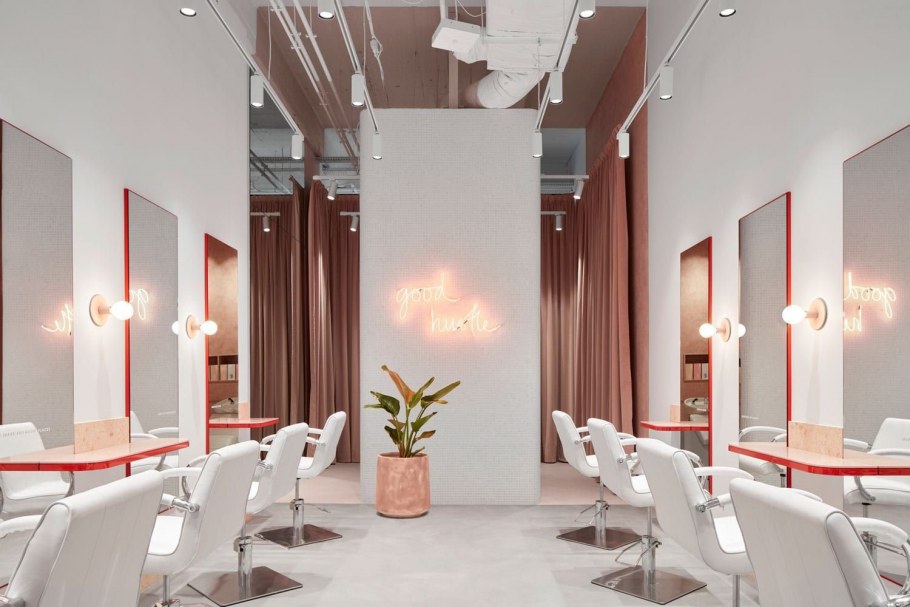 Дизайнерские интерьеры салонов красоты
