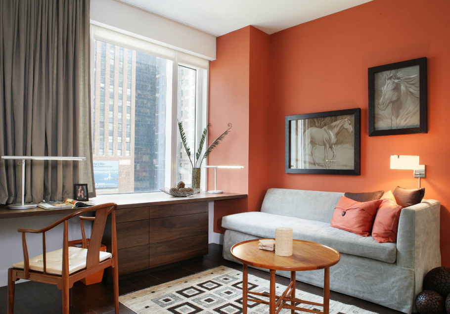 Терракотовые стены в гостиной