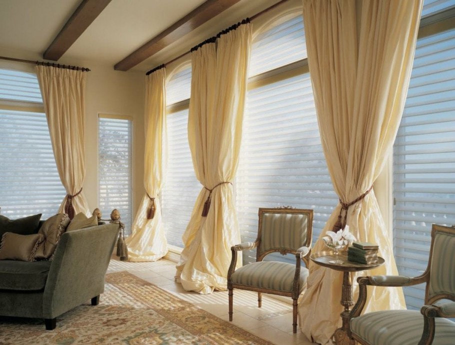 Белые шторы