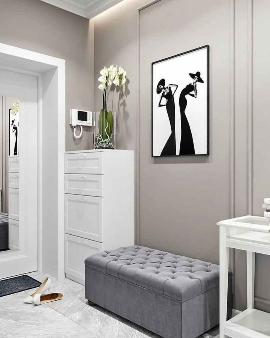 Чёрно-белая прихожая