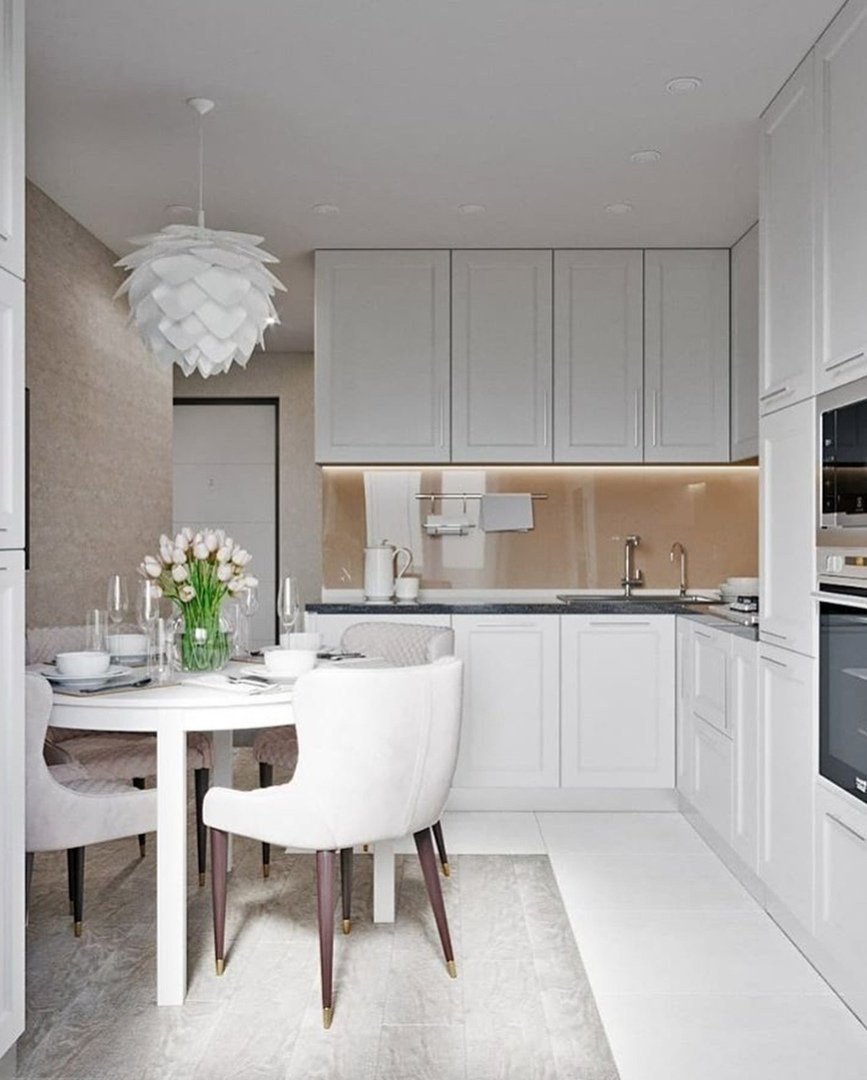 Кухня в белых тонах