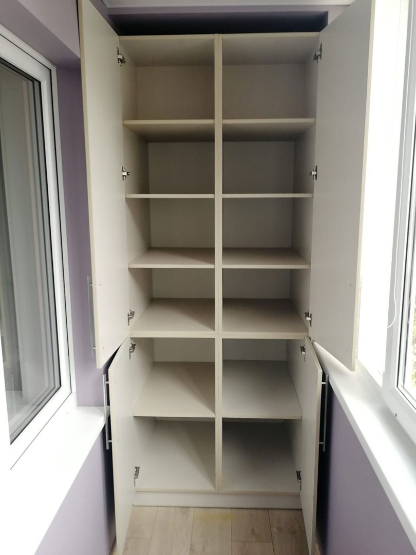 Удобный шкаф на балкон