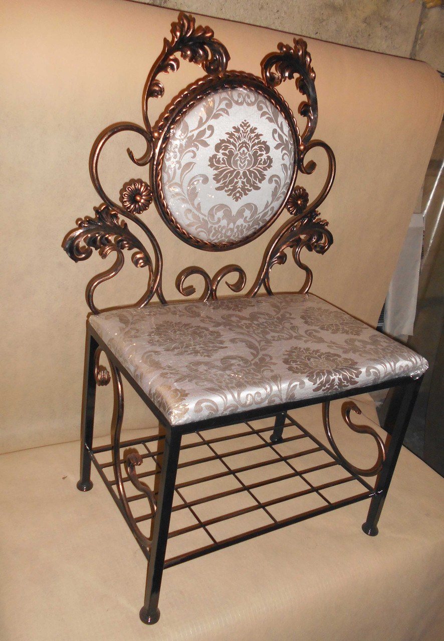 Кованый пуфик