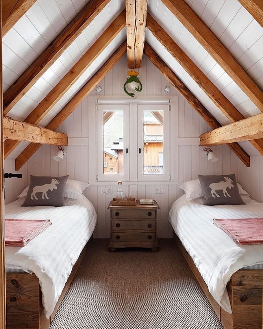 Деревянная мансарда интерьер