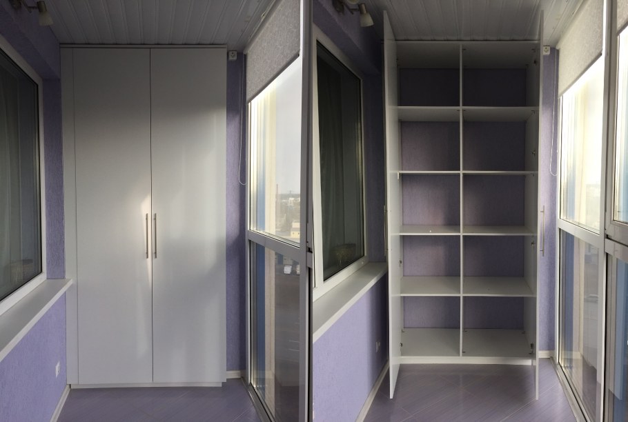 Встроенные шкафы на лоджии