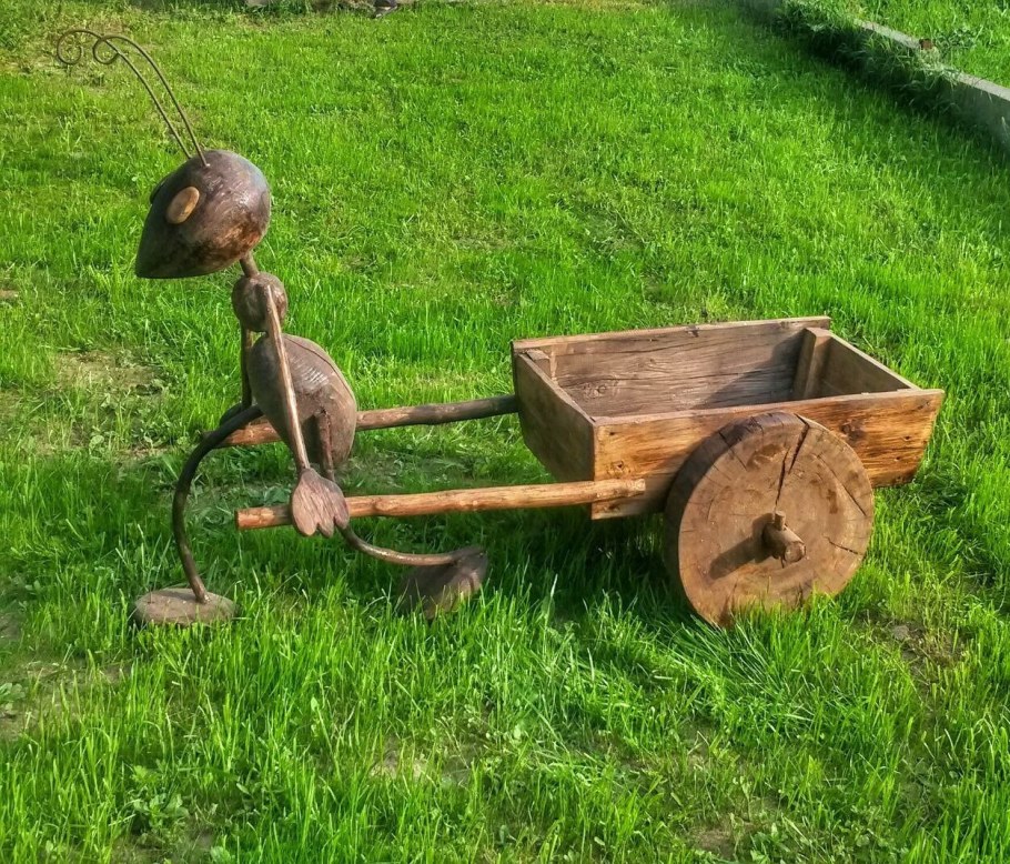 Изделия из дерева для огорода