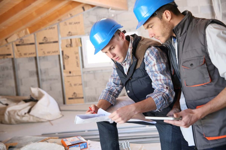 Стройка и строители