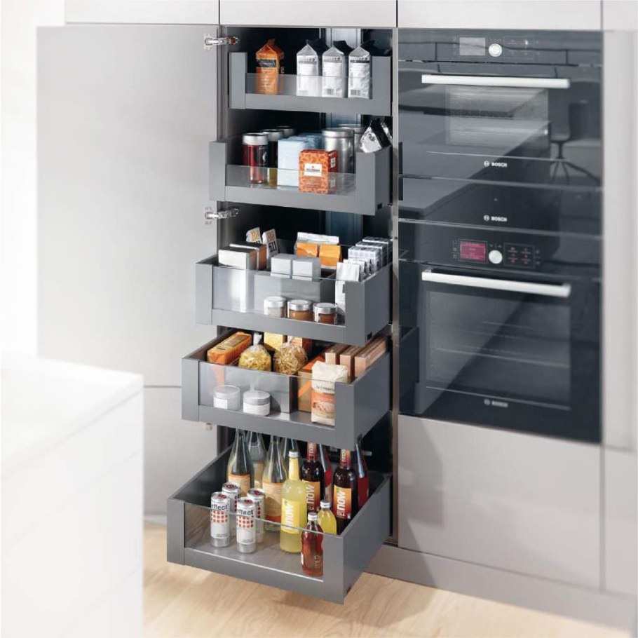 Шкаф-колонна Blum LEGRABOX Pure Space Tower BLUMOTION