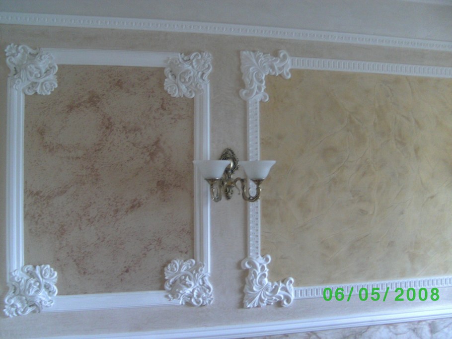 Гипсовые рамки на стенах