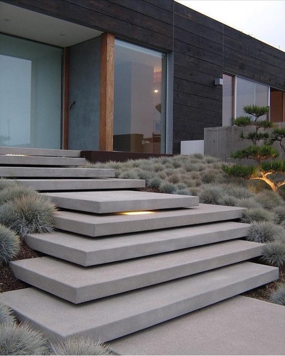 Бетонные ступеньки