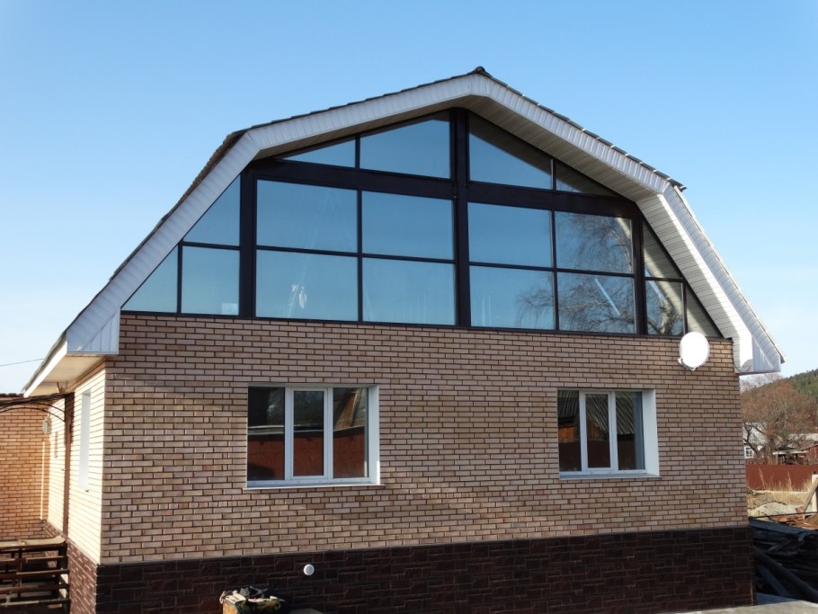 Остекление мансарды в частном