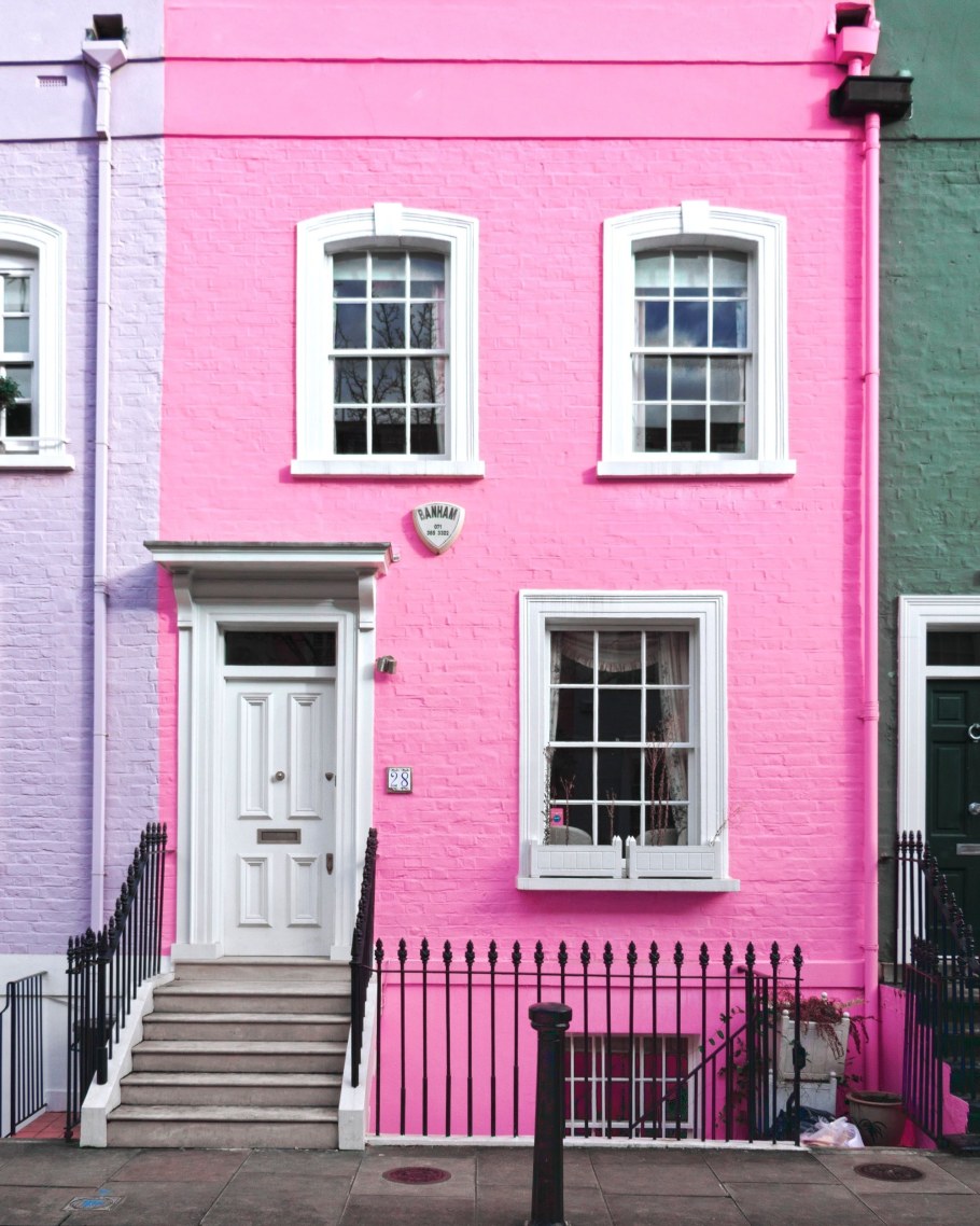 Фасад розовый