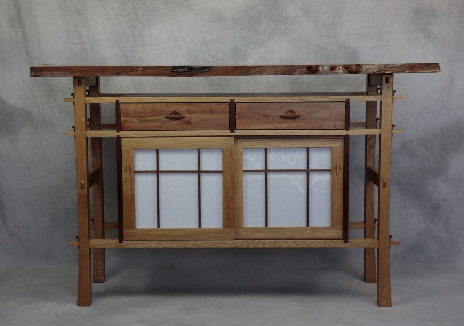 Столик в японском стиле